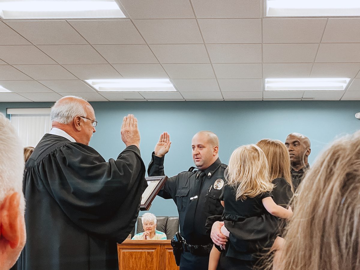 SleuthSayers: family, image size:1200x900